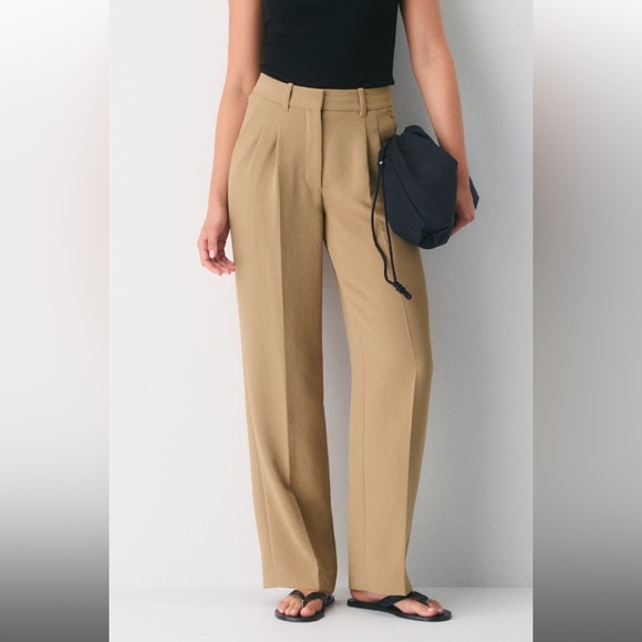 Aritzia Wilfred Tan Wide Leg Full Length Effortless Pant NWT size 10 - Picture 1 of 5
